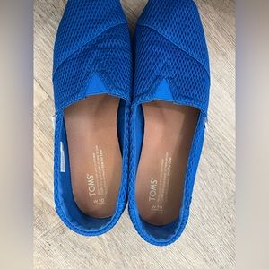 Blue Tom’s size 10